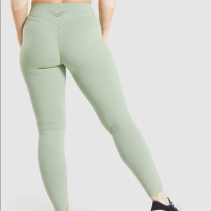 Whitney Simmons x Gymshark leggings